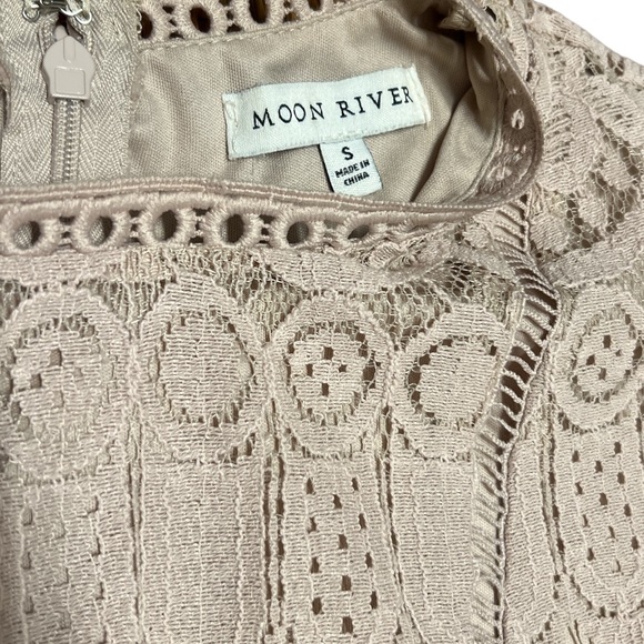 Dress - Picture 6 of 8